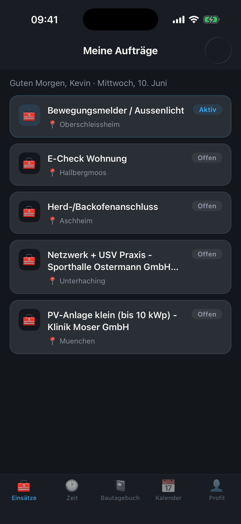 Dunkelmodus in der baumacht Monteur-App