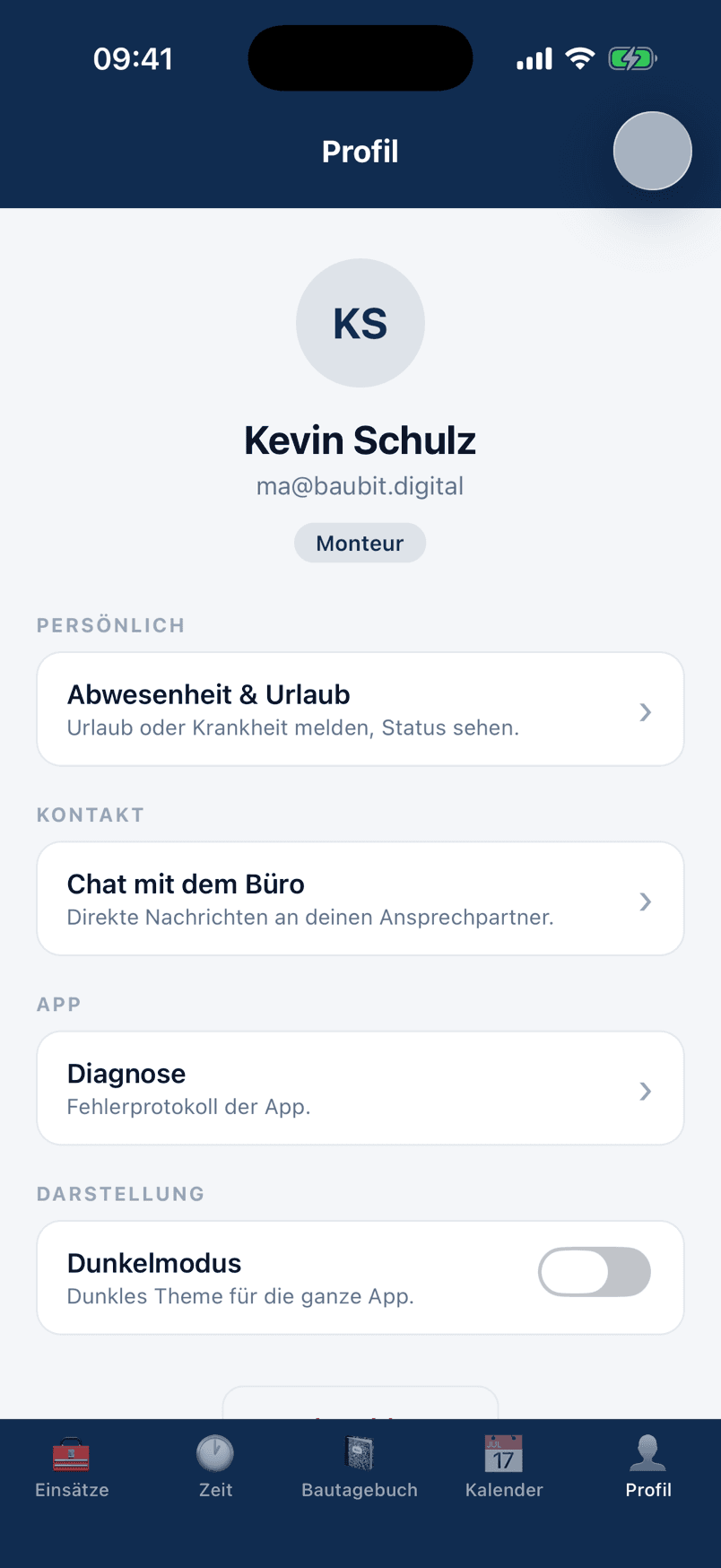 Profil in der baumacht Monteur-App mit Abwesenheit, Chat und Dunkelmodus